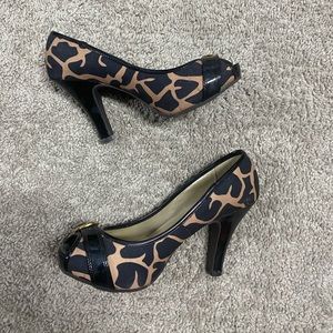Mossimo cheetah print peep toe pumps size 8.5